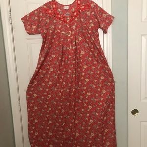 New beautiful long dress